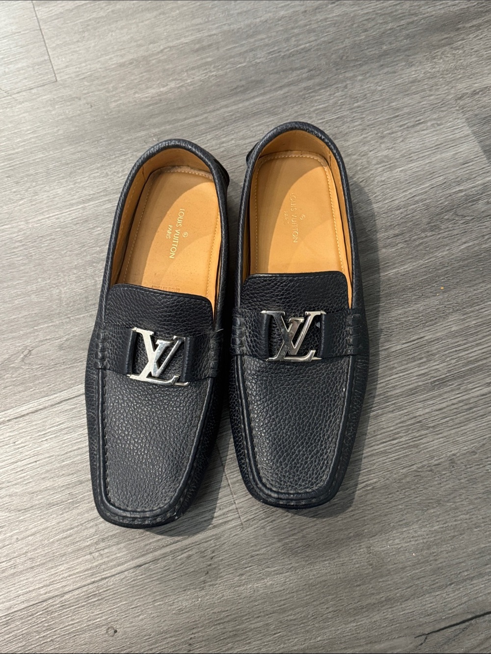 Louis Vuitton Black Pebble Leather LV Loafers - Picture 1 of 9